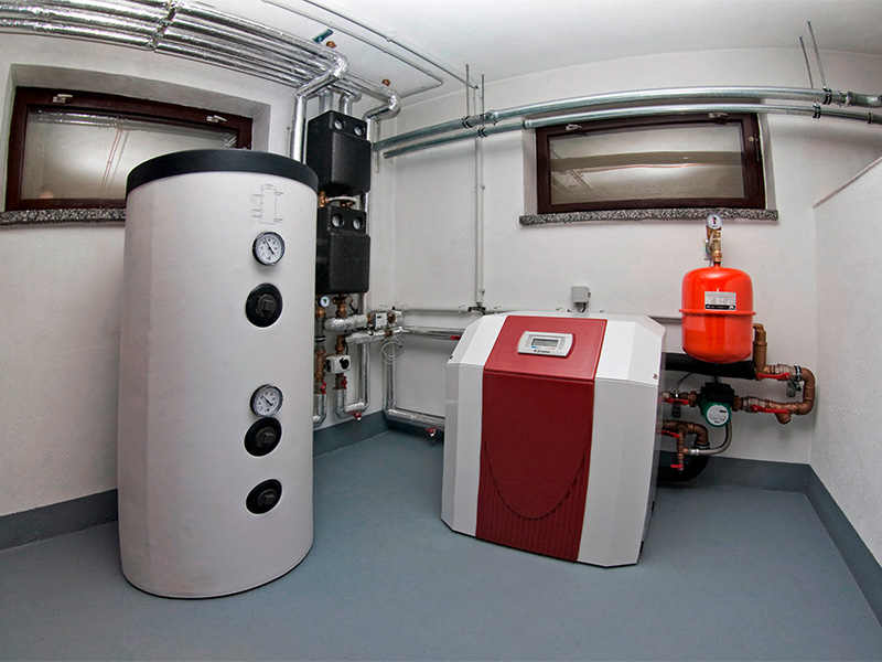 Wärmepumpe am Wohnhaus außen in Bad Homburg zur effizienten Wärme  und Warmwasser Versorgung bei moderner Heiztechnik.